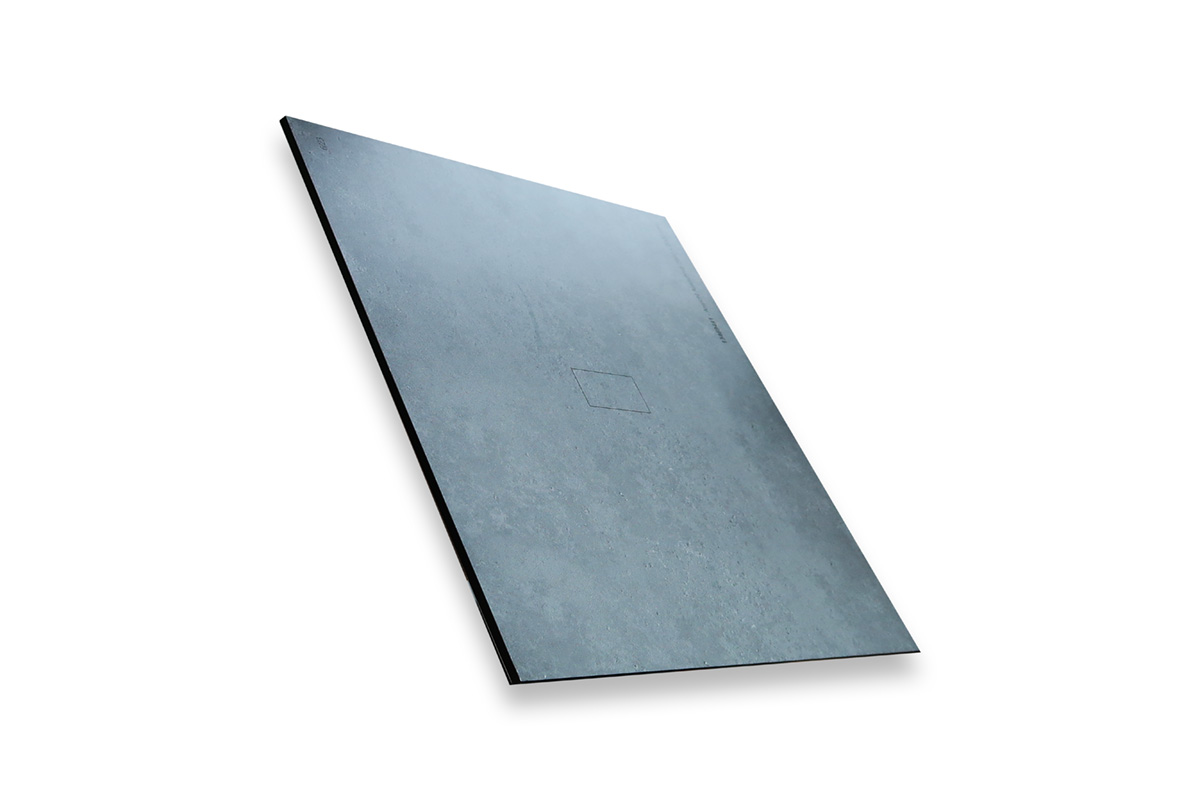 Graue, flache Duschwanne mit elegantem Design
